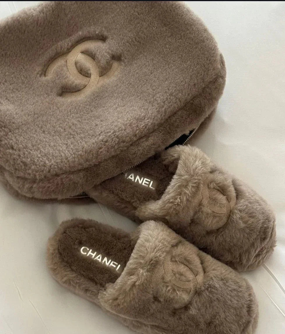 Ciabatte+beauty case C